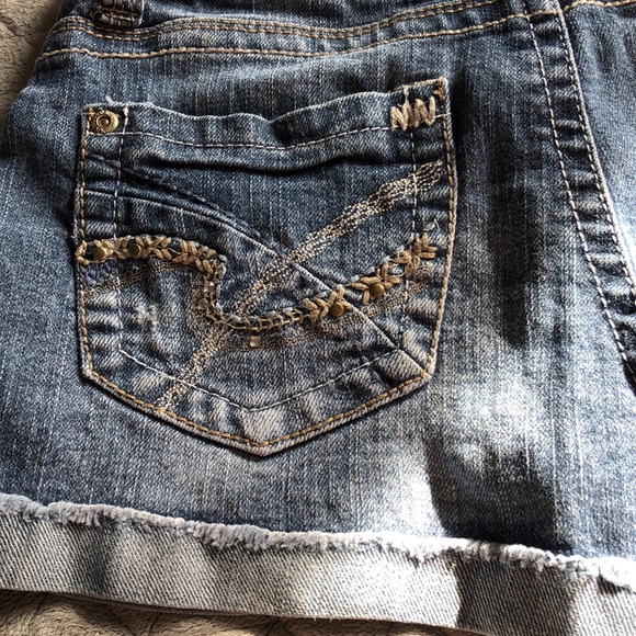 Wallflower Denim Jean Shorts - Picture 6 of 7